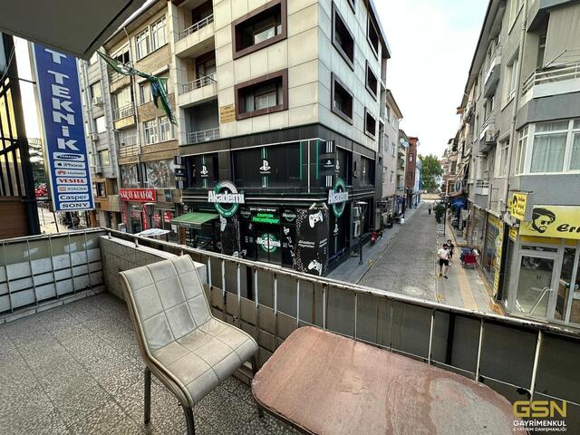 18-GÖLCÜK ÇARŞI İÇİNDE  UYGUN FİYATA KOMPLE SATILIK 3 KATLI TİCARİ BİNA